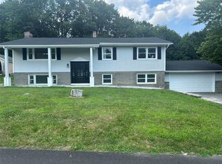 40 Hillside Ave, New Windsor, NY 12553