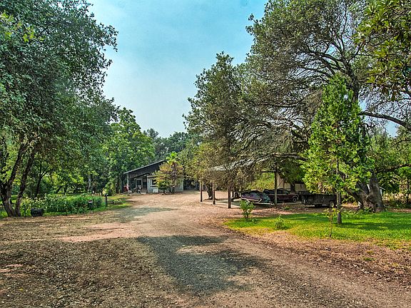 5th image of 20421 River Valley Dr