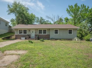 1626 Jefferson Cir, Webb City, MO 64870