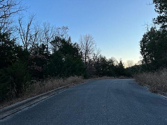 3rd image of 181 Samara Drive