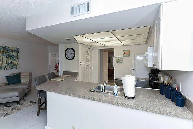 1605 S US Highway 1 #B105 — Photo 17