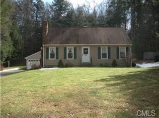 92 Glen Rd, Sandy Hook, CT 06482