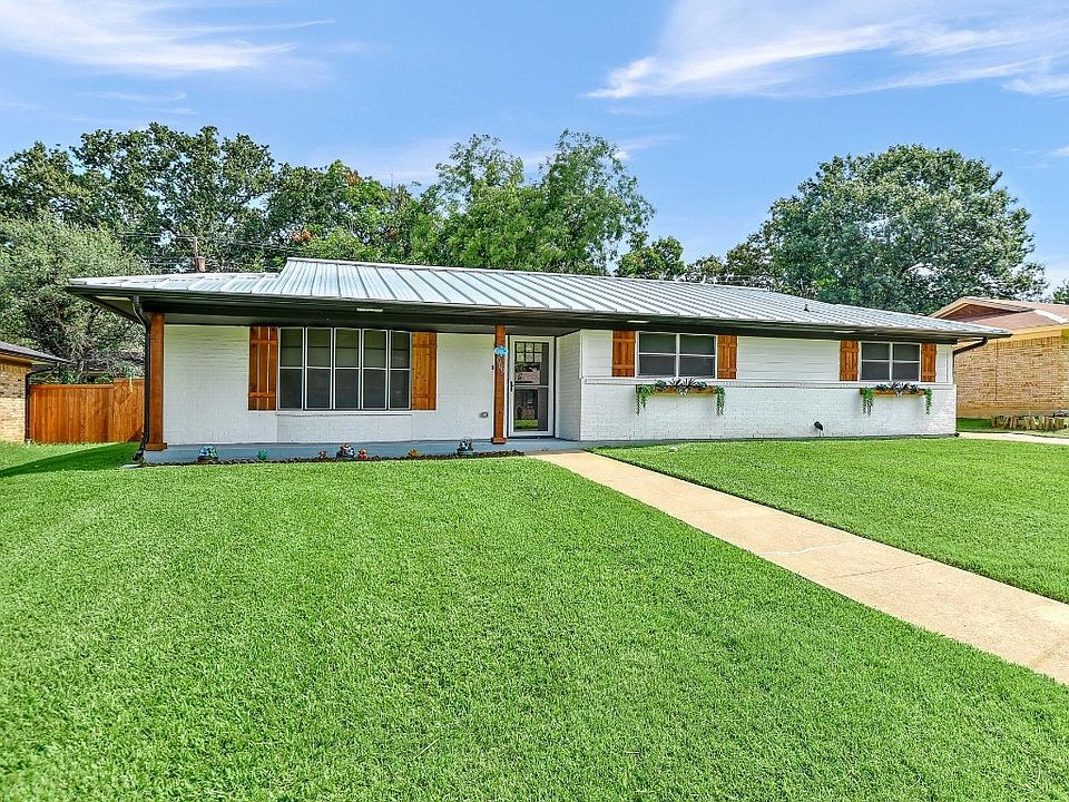 1st image of 609 Stewart Ln