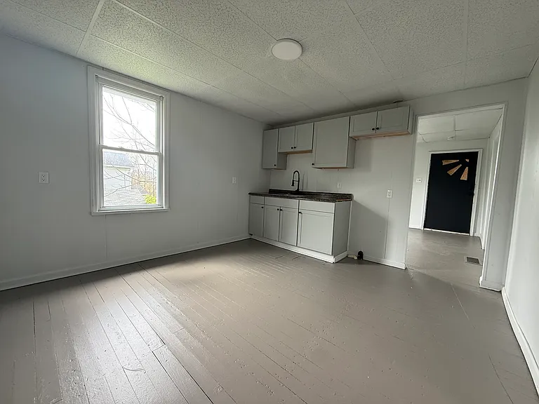 2487 Walnut St — Photo 2