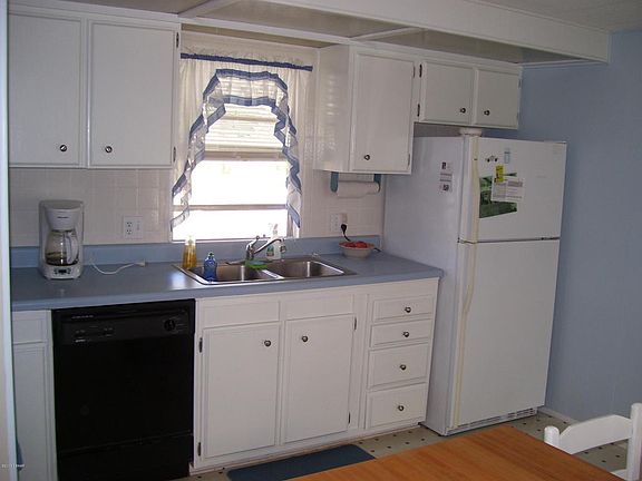 5th image of 705 La Grange Ave