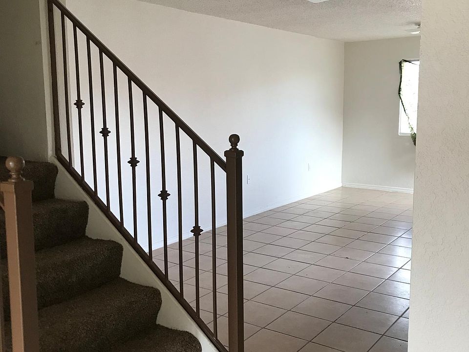 1st image of 11042 Breeze Ct