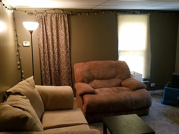 4th image of 2415 Olive St #2