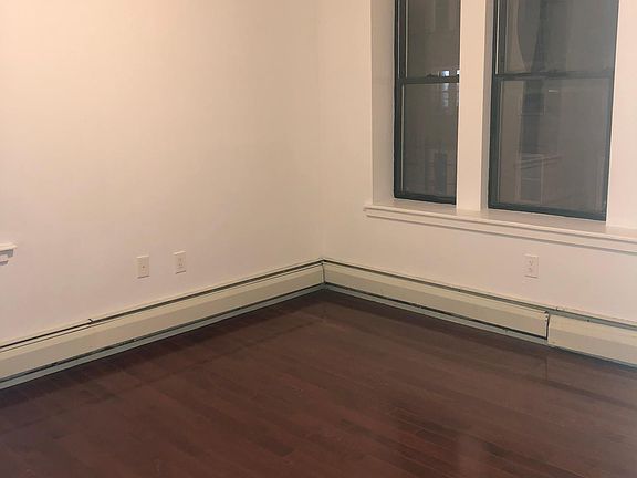 4th image of 681 Montgomery St APT 3