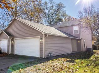 614 Locust St, Lawrence, KS 66044