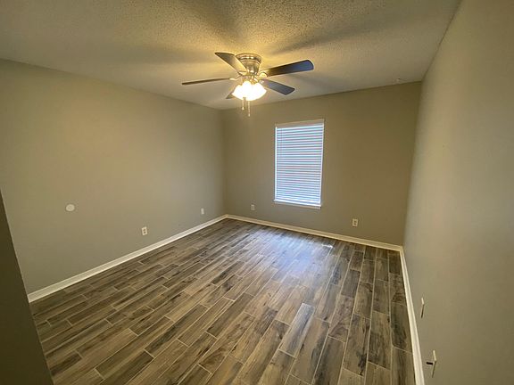 5th image of 6816 Chuckwagon Ln #6816