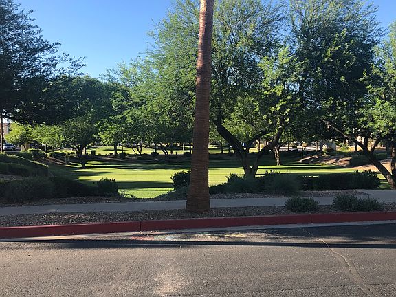 4th image of 2062 S Barrington