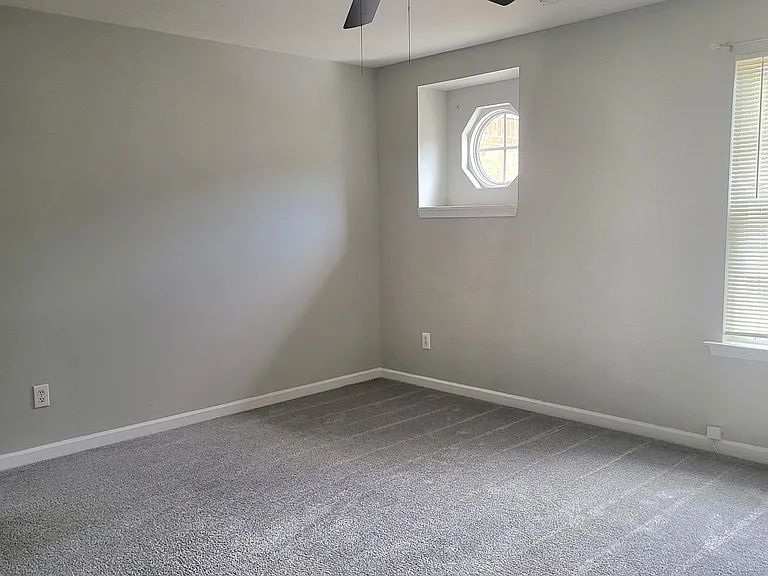 1113 Sparkling Cove Dr — Photo 36