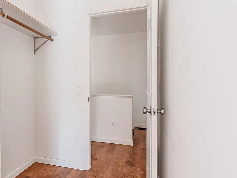 606 E Jericho Tpke — Photo 15