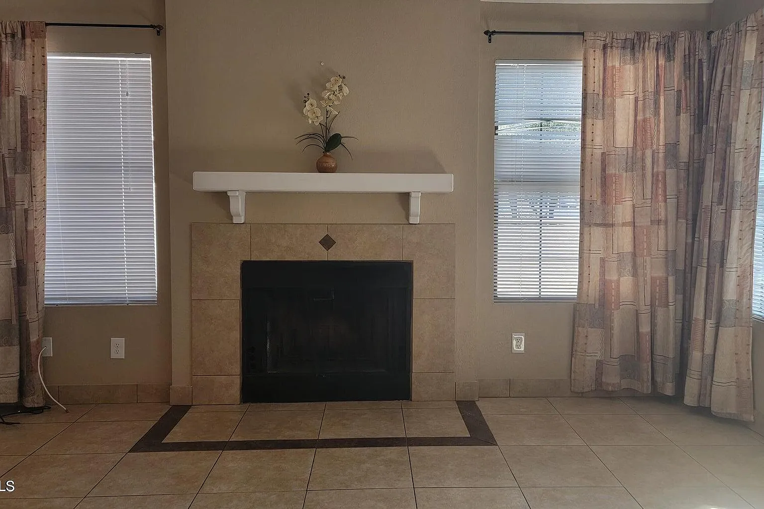 3 bed, 2.0 bath, 1201 sqft, $2,500 — Photo 4