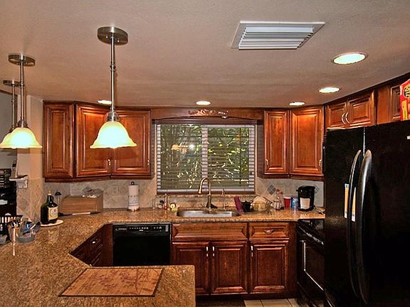 2nd image of 1311 Calamondin Dr
