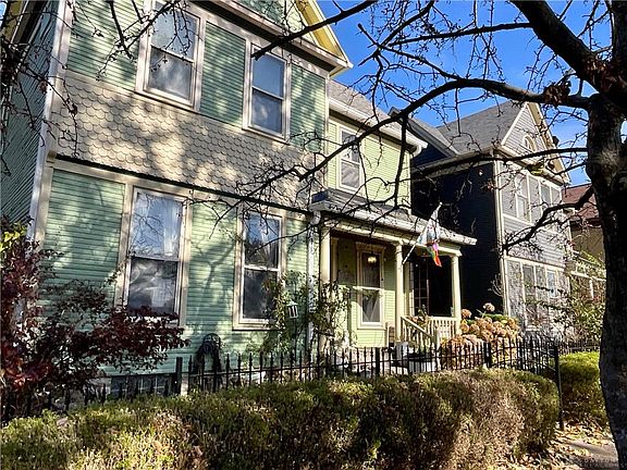 3rd image of 355 Park Dr