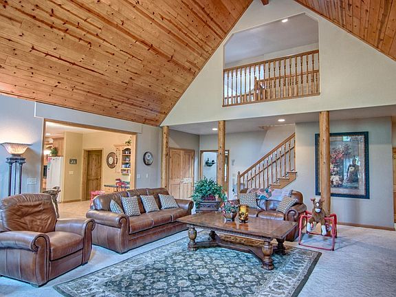 Great Room to upstairs