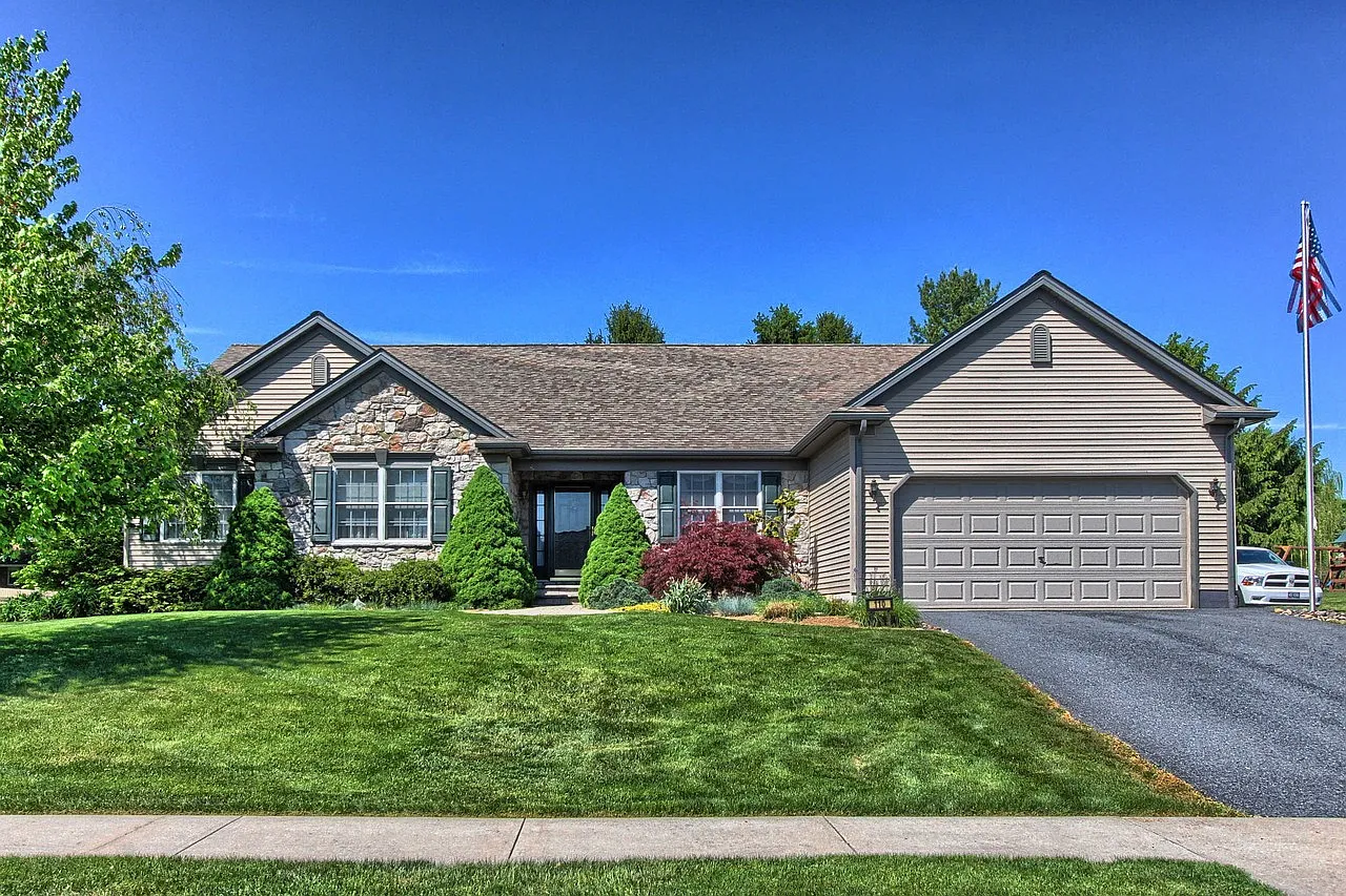 110 Forry Dr photo 1