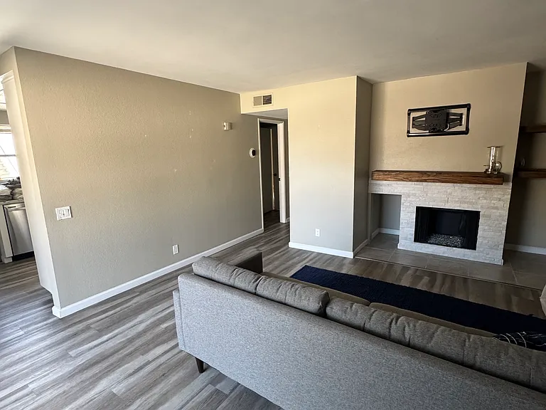 8622 Lemon Ave #6 — Photo 1