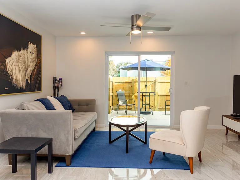 2826 Somerset Park Dr — Photo 1