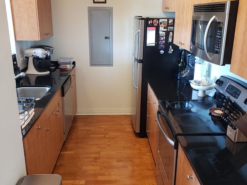 1st image of 565 W Quincy St Unit 713
