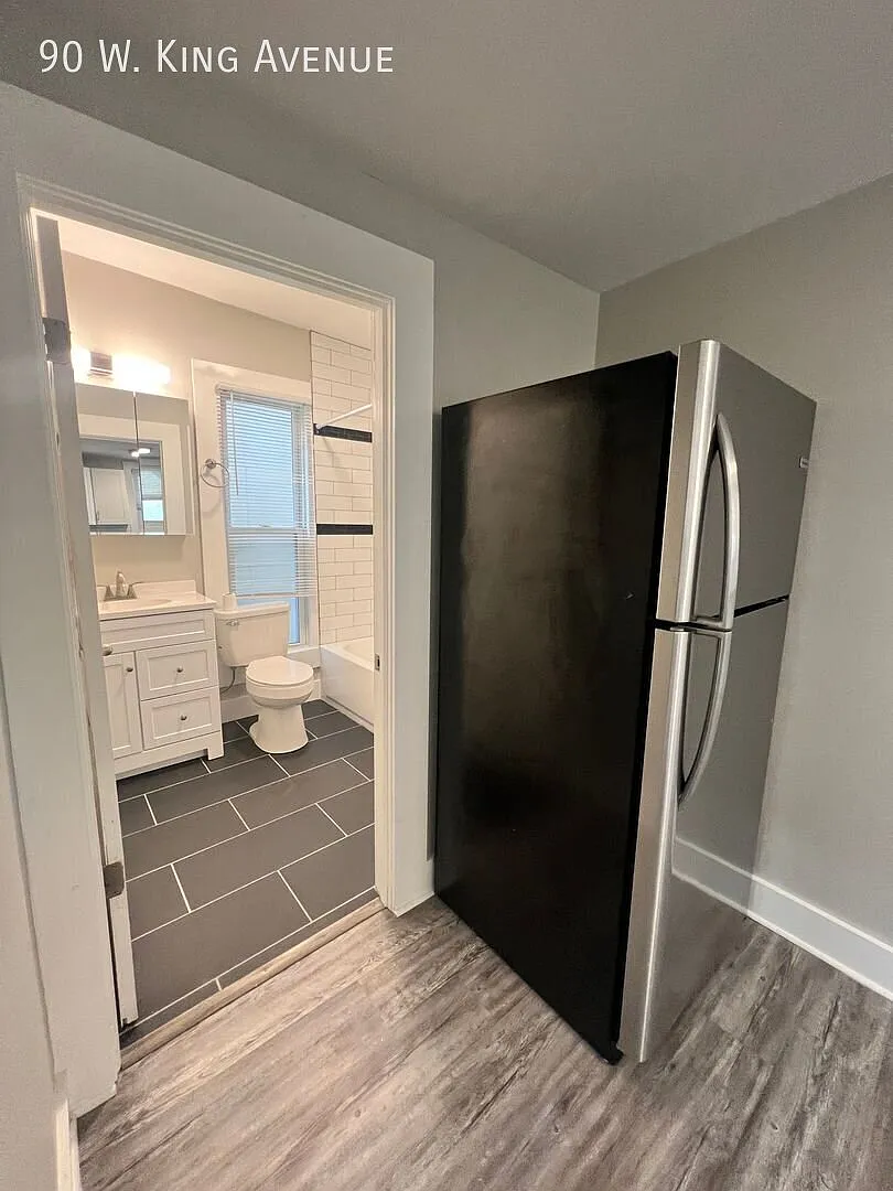 2 Bedroom Duplex Near OSU Medical Campus — Photo 4