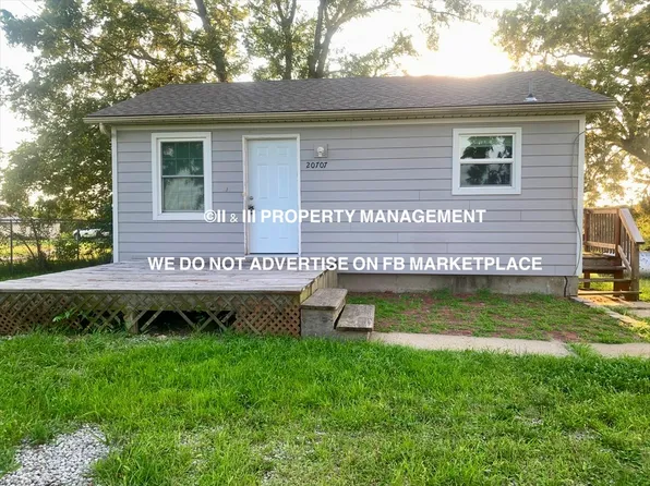 20707 139th St, Basehor, KS 66007