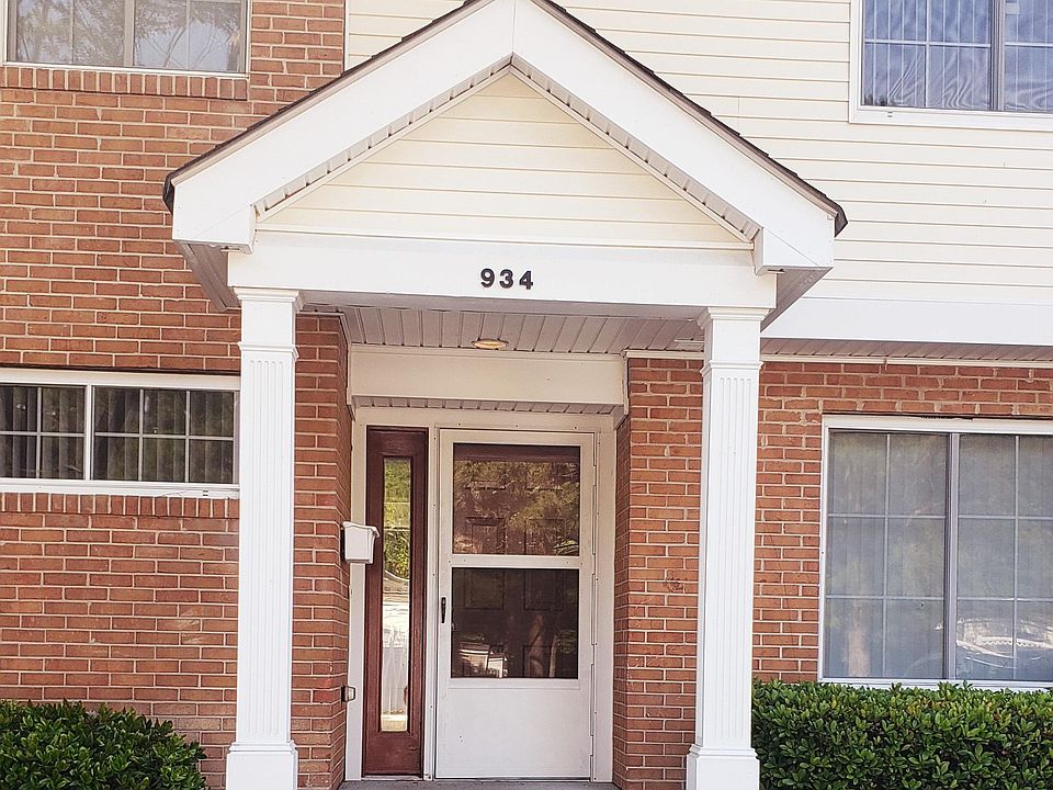 1st image of 934 Watertown Ct