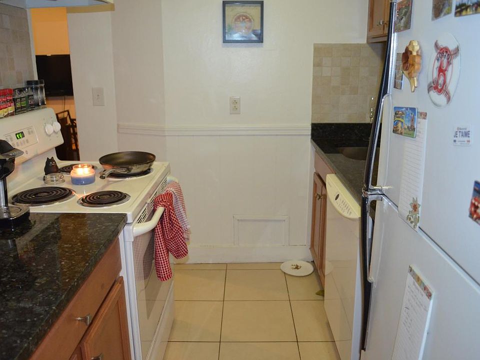 Kitchen shot 3