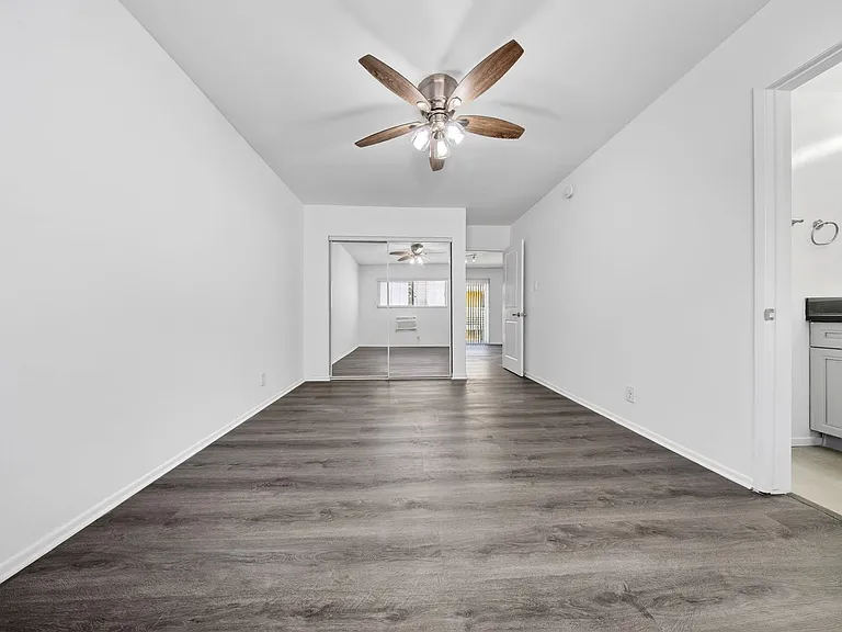 15114 Dickens St. — Photo 20