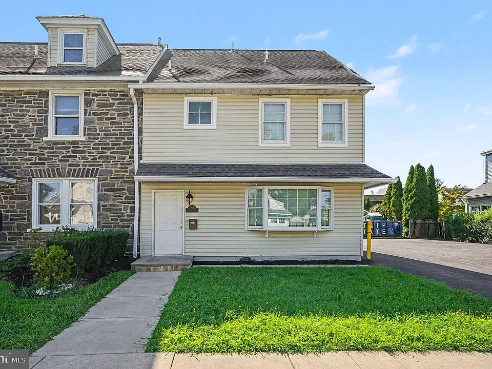 812 Darby Rd #REAR