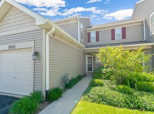 2826 Vernal Ln, Naperville, IL 60564