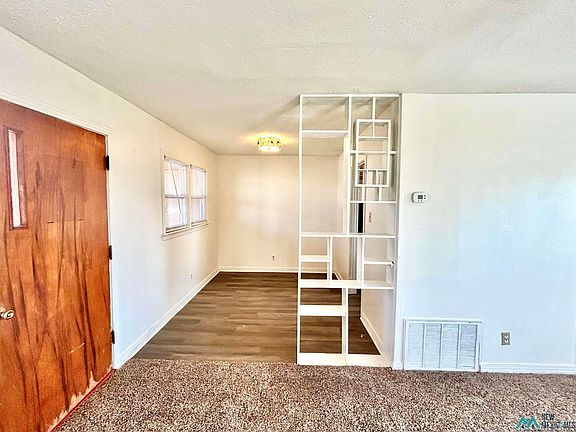 4th image of 205 Torreon Dr