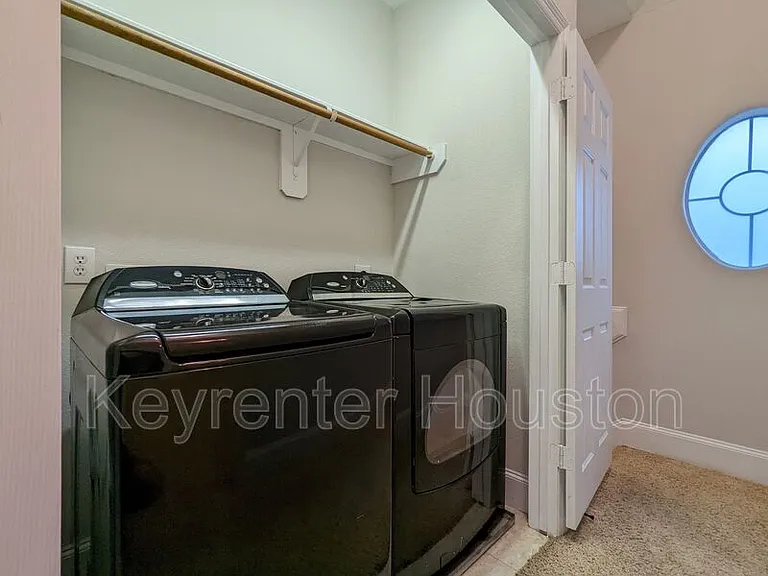 5130 Scotland St — Photo 23