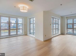 250 President St UNIT 413, Baltimore, MD 21202