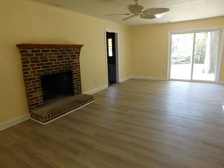4925 Morton Rd — Photo 18