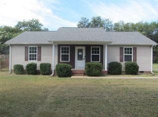 200 Tarpley Ave, Cornersville, TN 37047