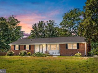 281 Richmond Rd, Colonial Beach, VA 22443