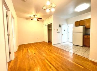 25-14 27th St #SR-3, Astoria, NY 11102