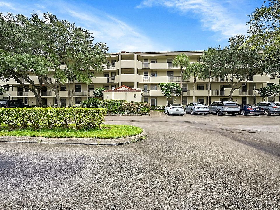 1st image of 2908 Carambola Circle #403