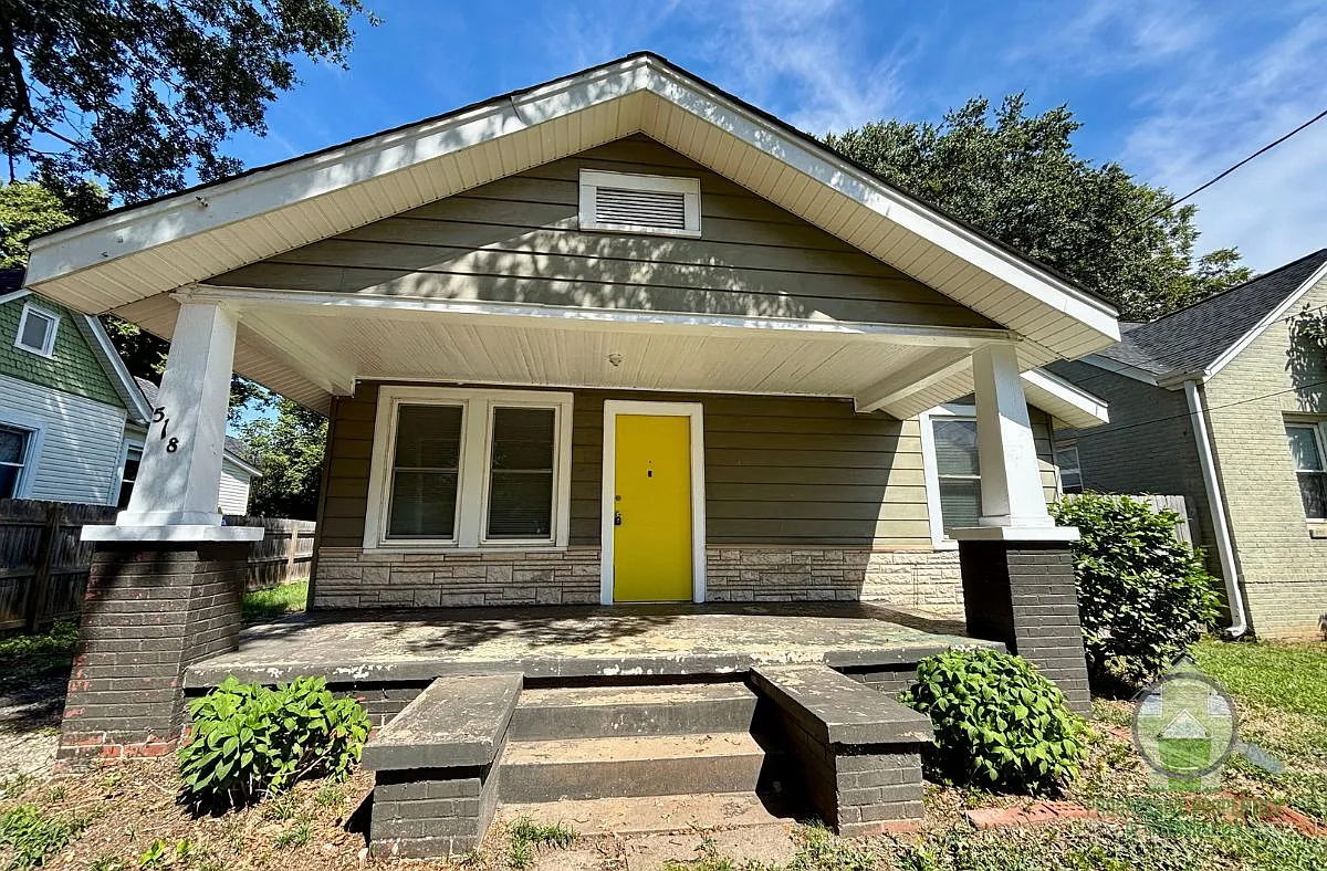 518 Perry Avenue - 1 — Photo 1