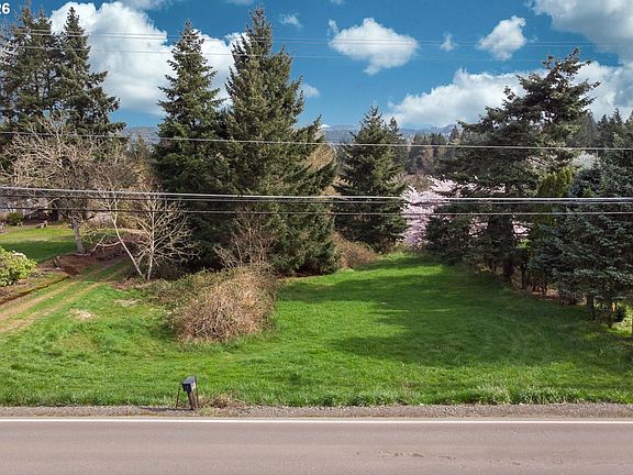 5th image of S Holly Ln