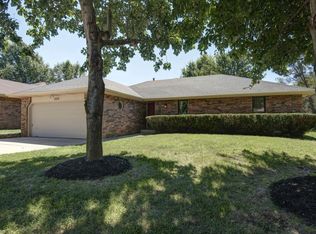 1518 W Lindberg St, Springfield, MO 65807