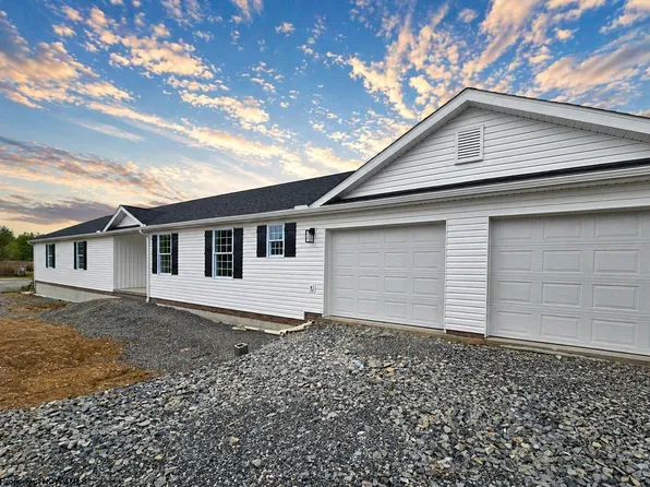 891 Auburn Ln, Flemington, WV 26347