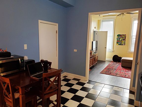 5th image of 2354 S Whipple St #1C