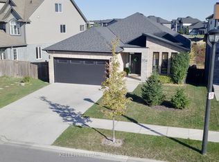 1934 Wateroak Dr, London, ON N6G0M7