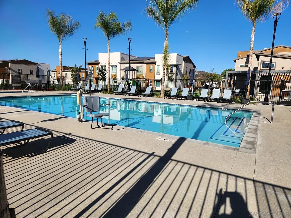 939 Crimson Leaf Way
