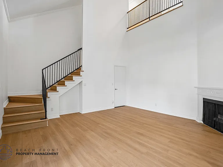 Rollingwood Apartments — Photo 40