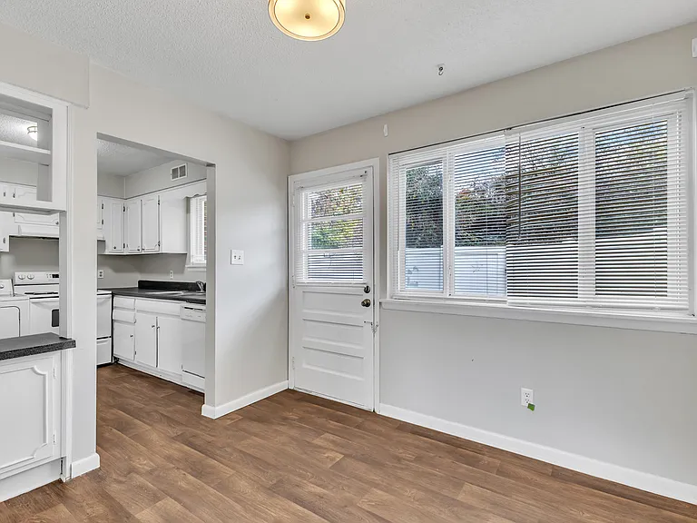 2376 Champion Ct — Photo 11