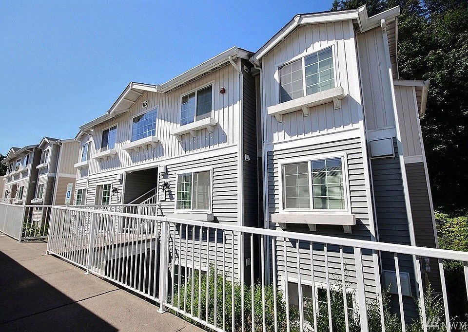 1st image of 715 Harrington Pl SE Unit 1140